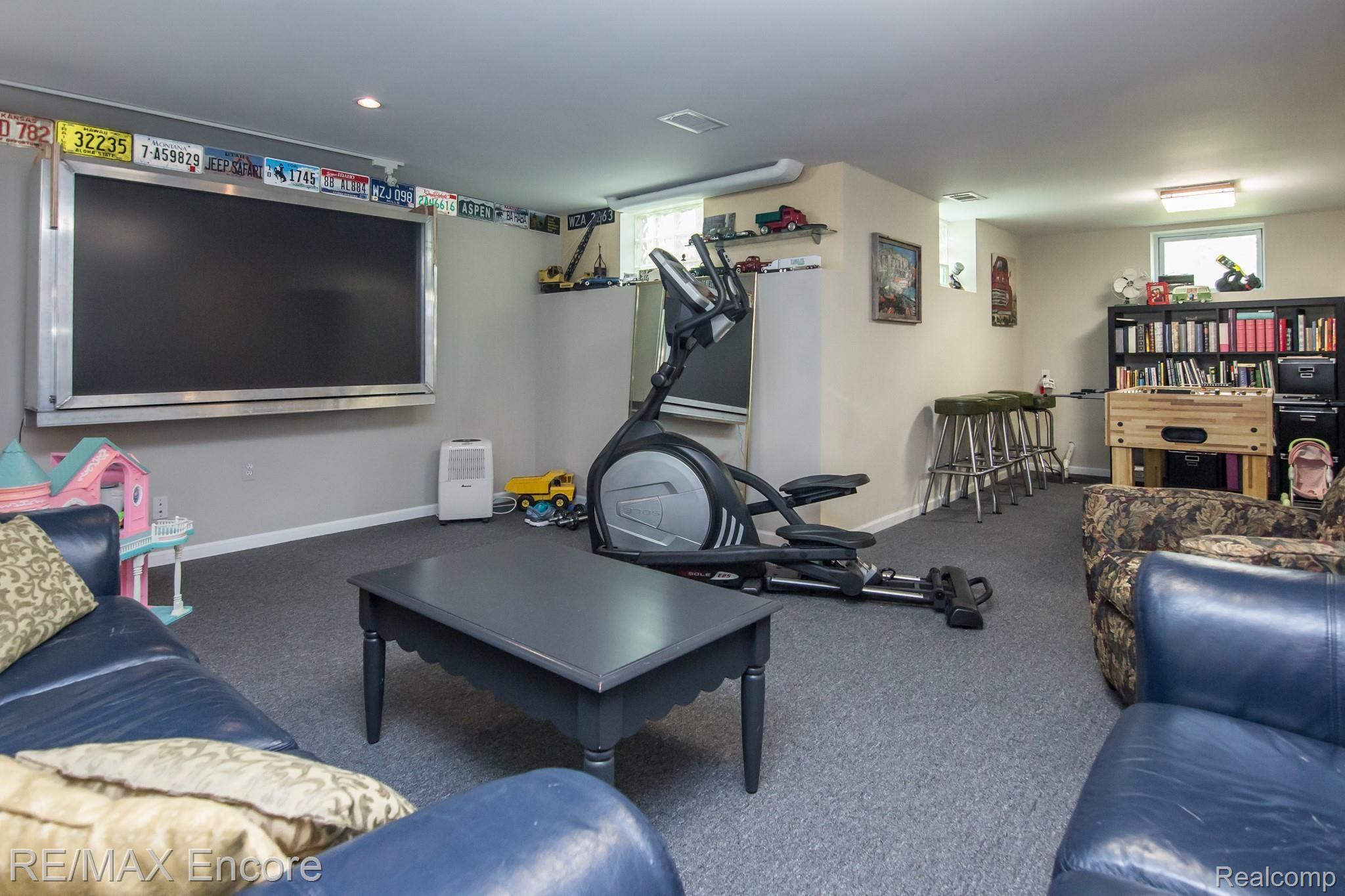2645 Hickory Lawn Road Rochester, MI 48307 - Photo 29 of 39 Finished Basement