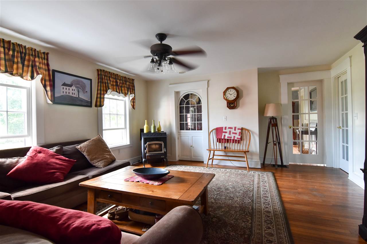 95 Raymond Road Auburn, NH 03032 - Photo 11 of 38 Gallery Image 11