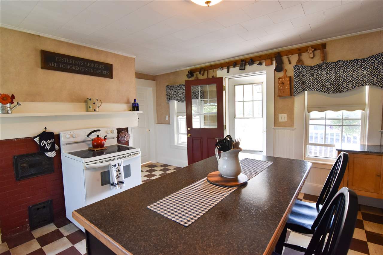 95 Raymond Road Auburn, NH 03032 - Photo 16 of 38 Gallery Image 16