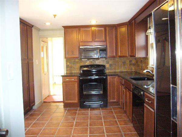 53 Pennybrook Road Lynn, MA 01905 - Photo 8 of 17 Gallery Image 8