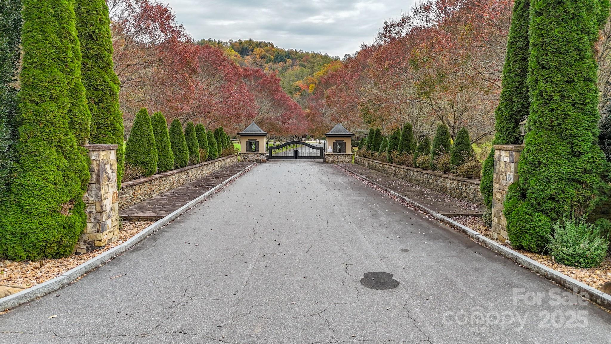 0 Roca Vista Drive, Unit 534 Lenoir, NC 28645 - Photo 19 of 24 a view of outdoor space and yard
