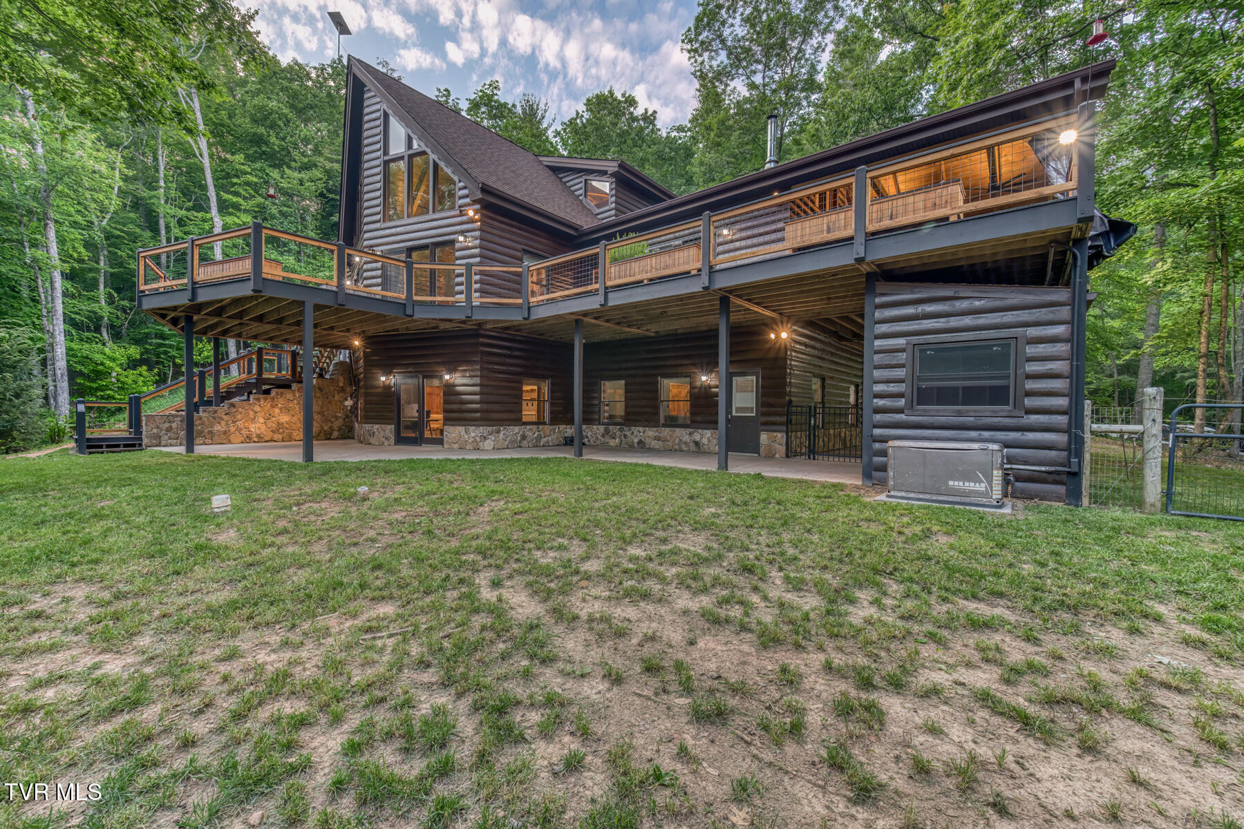 191 Bear Ridge Drive Butler, TN 37640 - Photo 15 of 82 191 Bear Ridge Dr-4