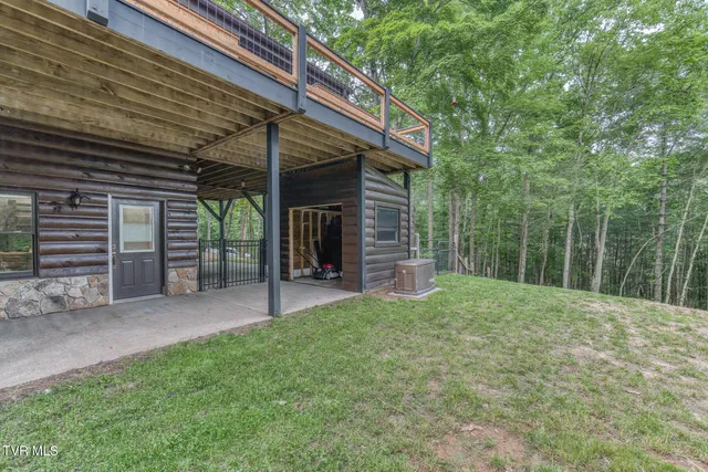 $1,199,000 | 191 Bear Ridge Drive, Butler, TN 37640