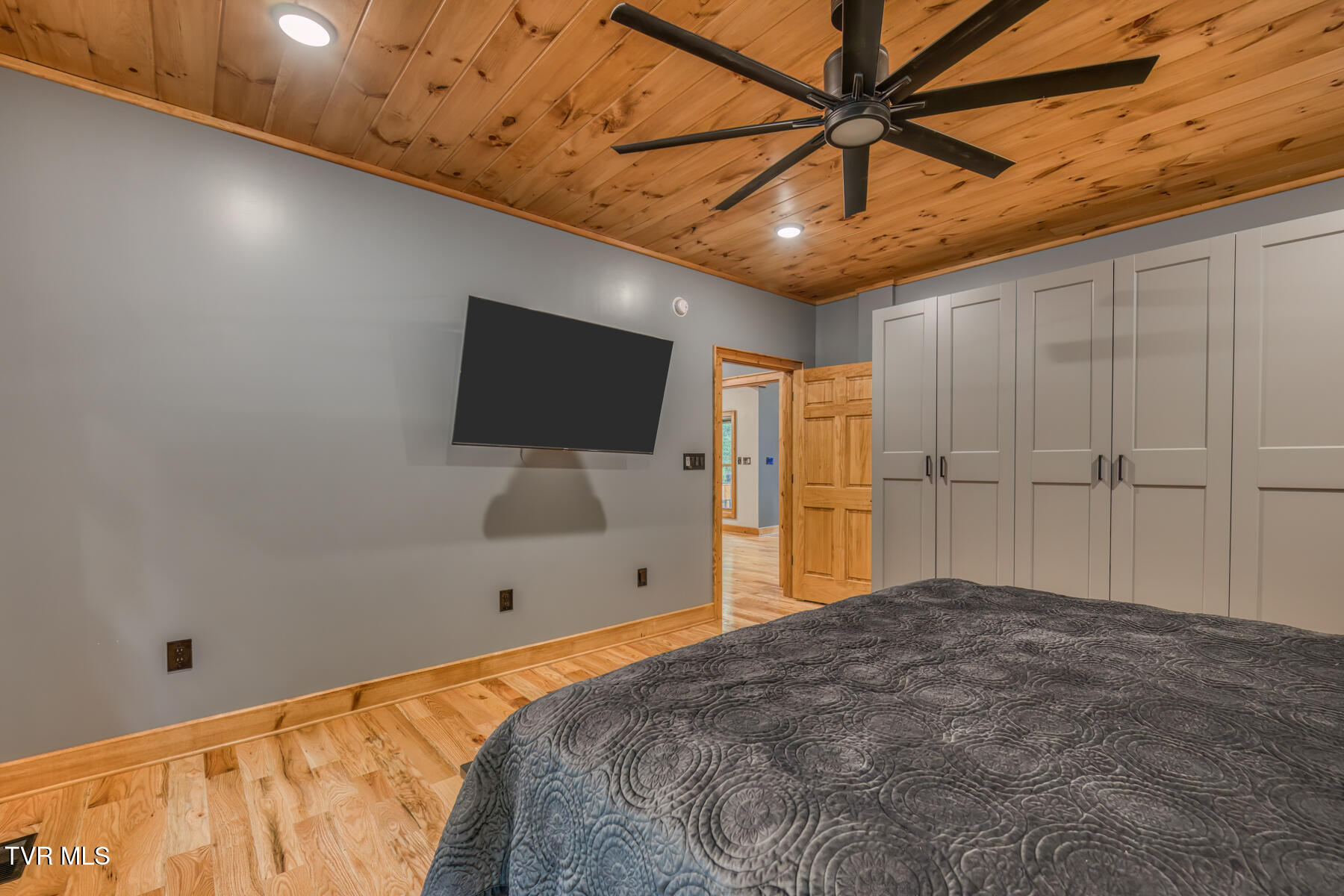 191 Bear Ridge Drive Butler, TN 37640 - Photo 47 of 82 191 Bear Ridge Dr-30