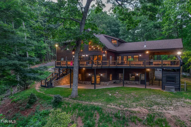 $1,199,000 | 191 Bear Ridge Drive, Butler, TN 37640