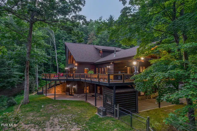 $1,199,000 | 191 Bear Ridge Drive, Butler, TN 37640