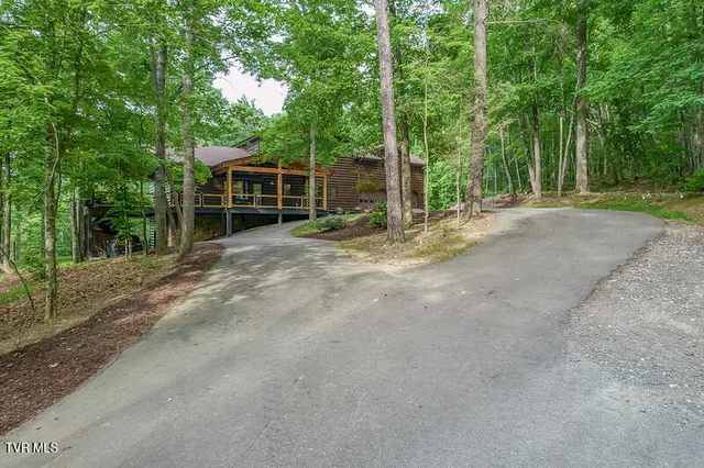 $1,199,000 | 191 Bear Ridge Drive, Butler, TN 37640