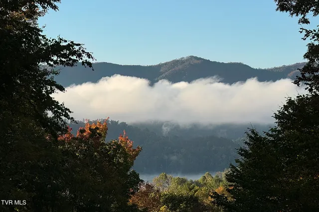 $1,199,000 | 191 Bear Ridge Drive, Butler, TN 37640