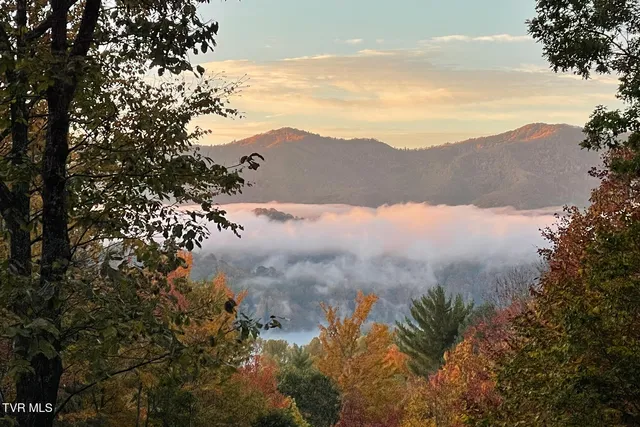 $1,199,000 | 191 Bear Ridge Drive, Butler, TN 37640