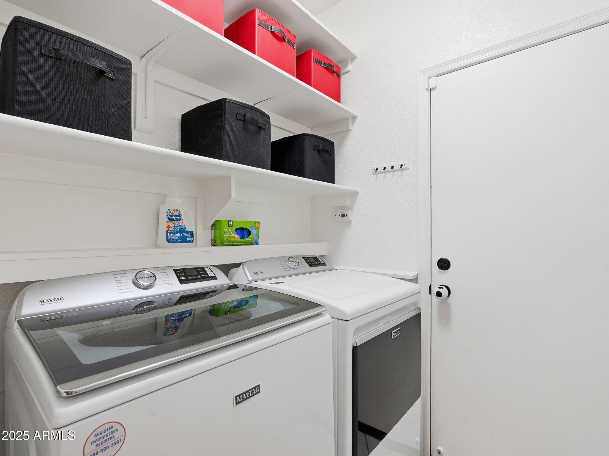 1516 East Cheyenne Street Gilbert, AZ 85296 - Photo 35 of 73 a utility room with dryer and washer