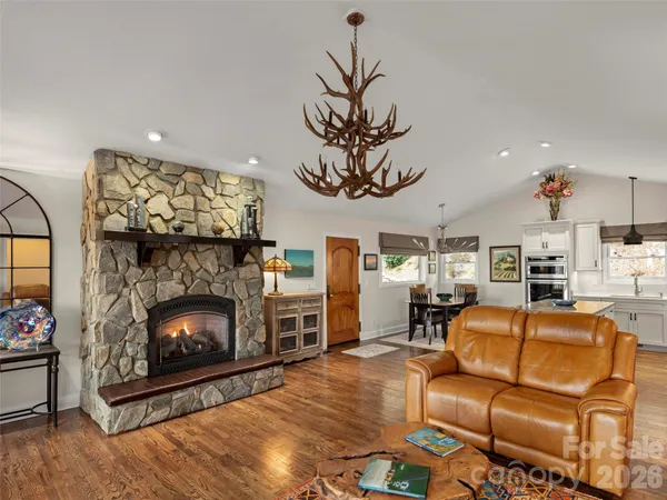 $1,150,000 | 220 Dulcimer Lane, Waynesville, NC 28786