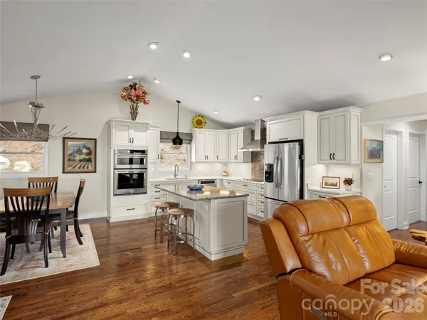 $1,150,000 | 220 Dulcimer Lane, Waynesville, NC 28786