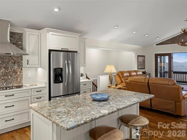 $1,150,000 | 220 Dulcimer Lane, Waynesville, NC 28786