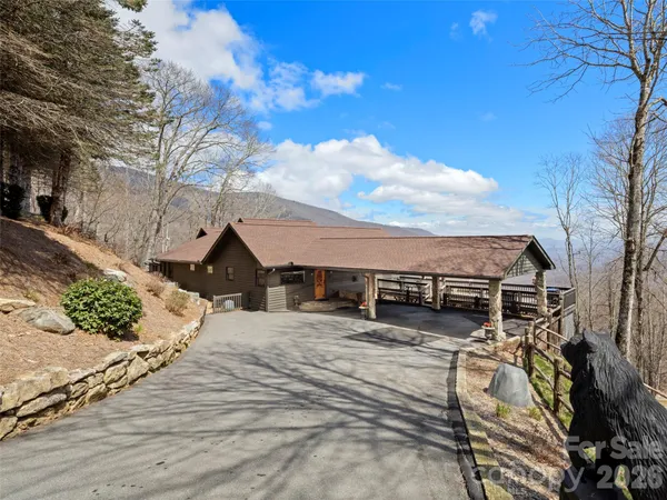 $1,150,000 | 220 Dulcimer Lane, Waynesville, NC 28786