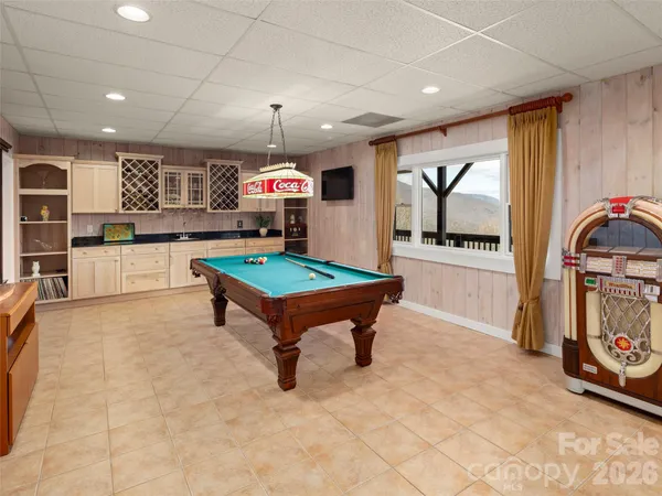 $1,150,000 | 220 Dulcimer Lane, Waynesville, NC 28786