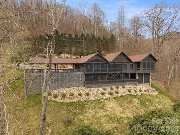 $1,150,000 | 220 Dulcimer Lane, Waynesville, NC 28786