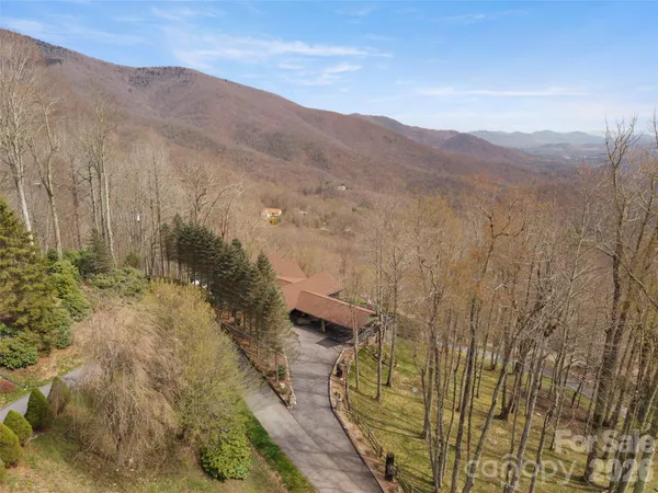 $1,150,000 | 220 Dulcimer Lane, Waynesville, NC 28786
