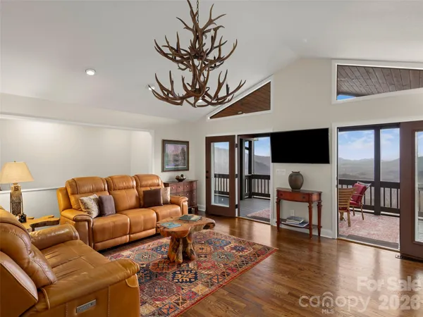 $1,150,000 | 220 Dulcimer Lane, Waynesville, NC 28786