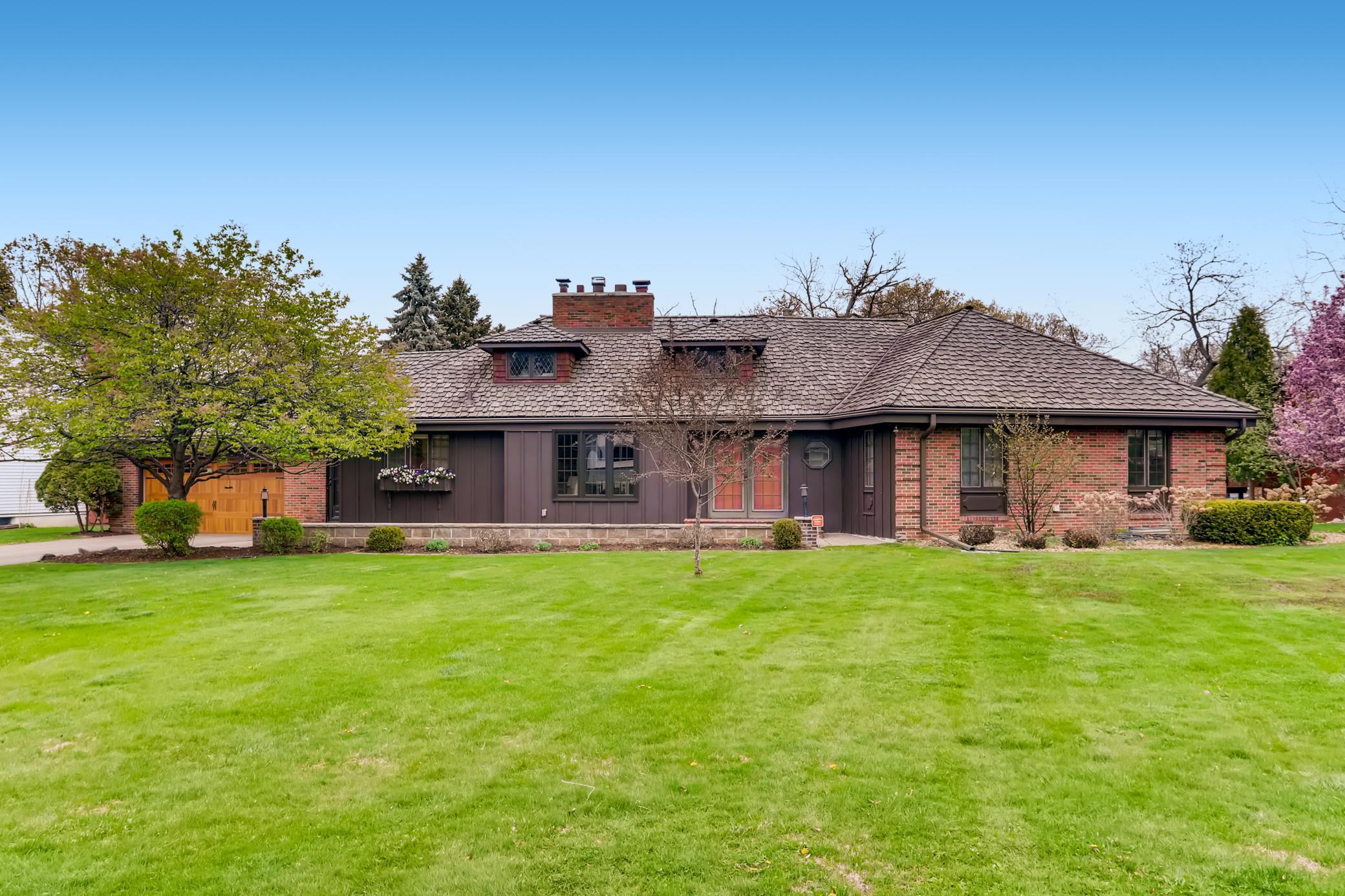 2844 Forest Dale Road New Brighton, MN 55112 - Photo 1 of 1 Gallery Image 1