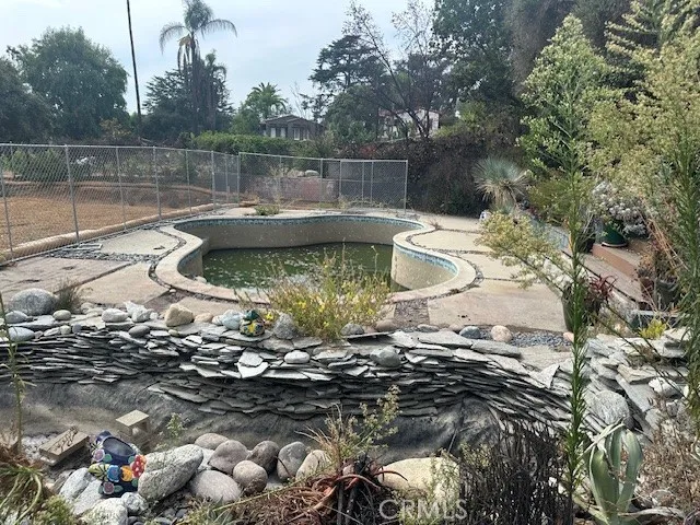 $699,000 | 1371 El Corto Drive, Altadena, CA 91001