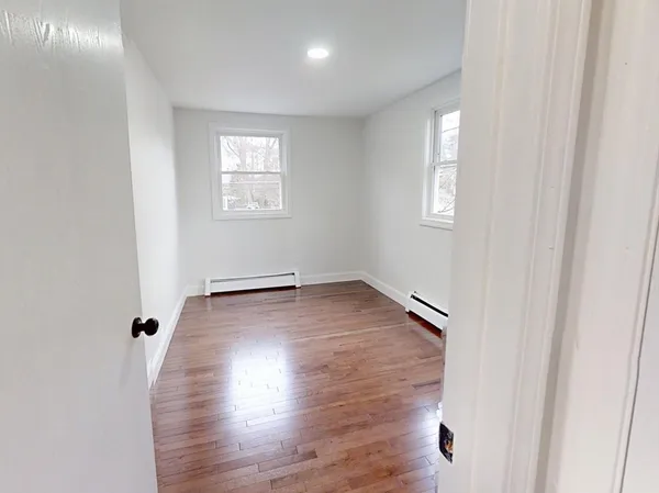 $2,900 | 44-46 Willard Street, Unit 44, Lowell, MA 01850