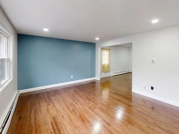 $2,900 | 44-46 Willard Street, Unit 44, Lowell, MA 01850
