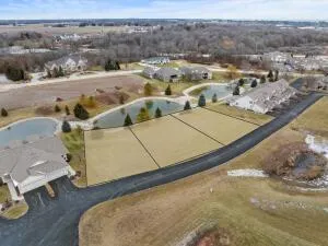 $484,900 | 1934 Ravenswood Lane, Manitowoc, WI 54220