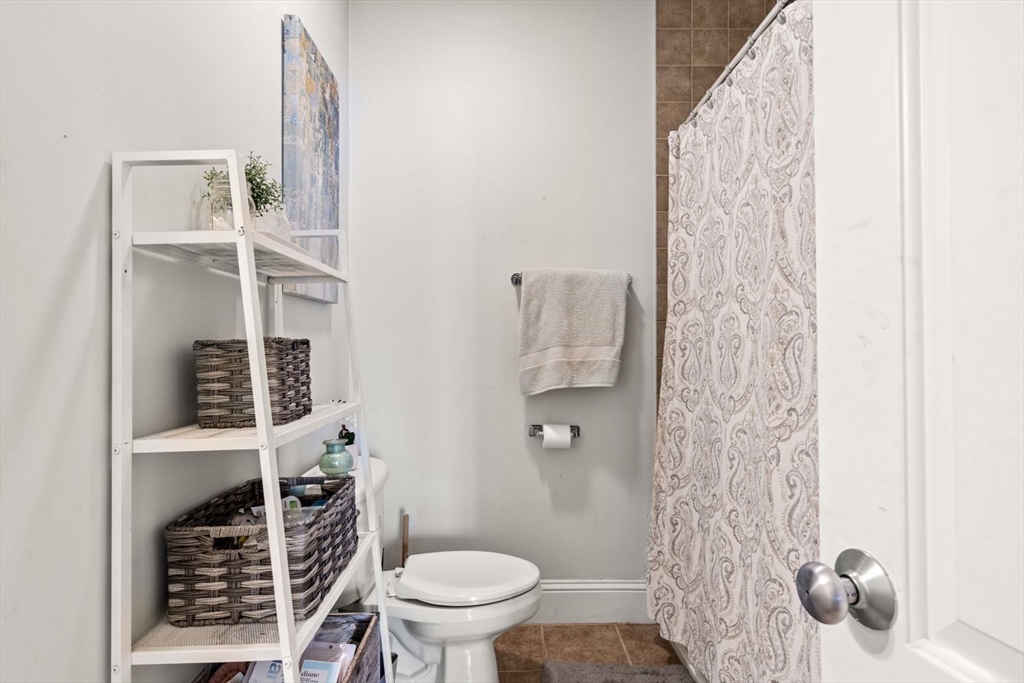 209 D Street, Unit 2 Boston, MA 02127 - Photo 12 of 22