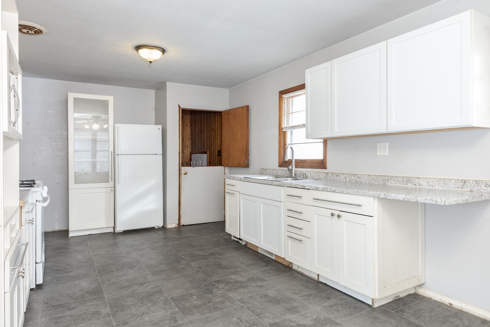 610 South Oak Street Pontiac, IL 61764 - Photo 14 of 32