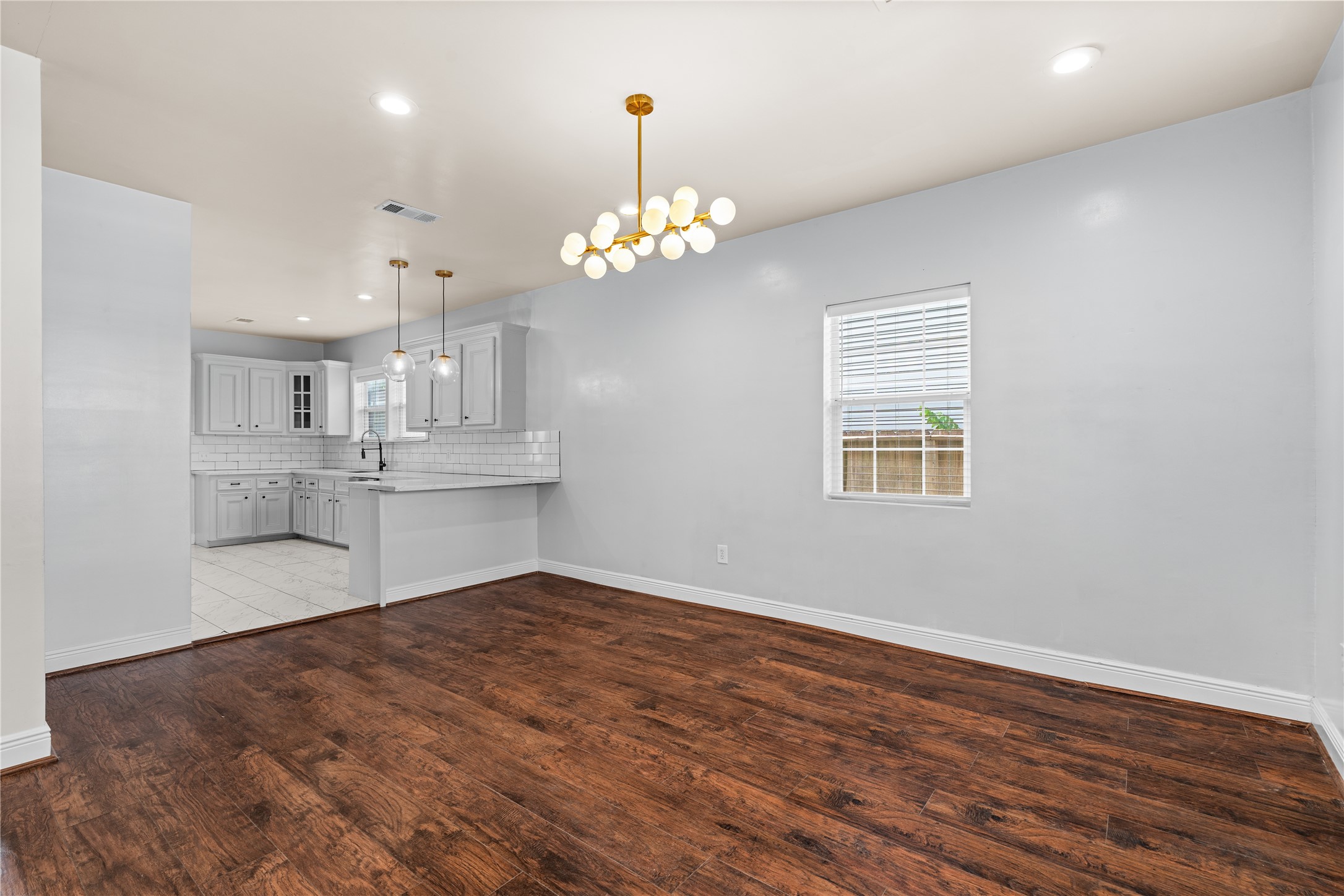 4401 Hain Street Houston, TX 77009 - Photo 7 of 27