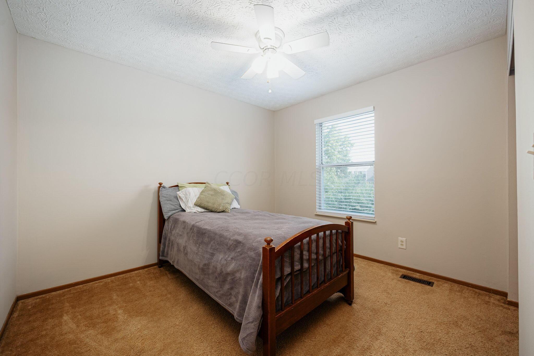 5257 Davidson Road Hilliard, OH 43026 - Photo 24 of 47 Bedroom 3