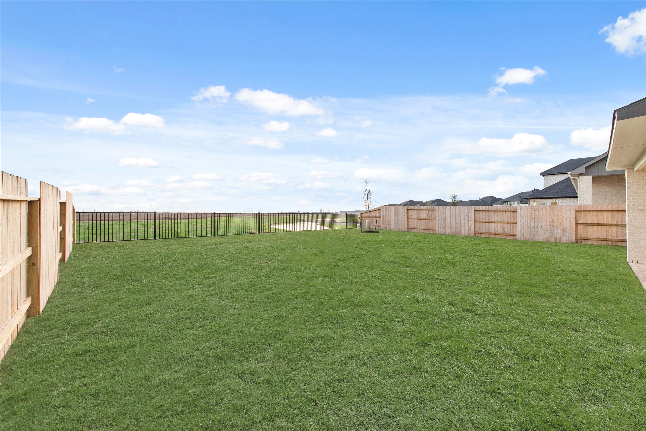 638 Walnut Br Drive Rosenberg, TX 77471 - Photo 22 of 27 a view of a green field