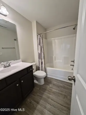 $1,975 | 616 Riggs Road, Hubert, NC 28539