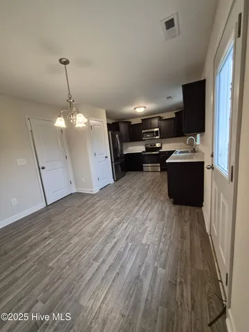 $1,975 | 616 Riggs Road, Hubert, NC 28539