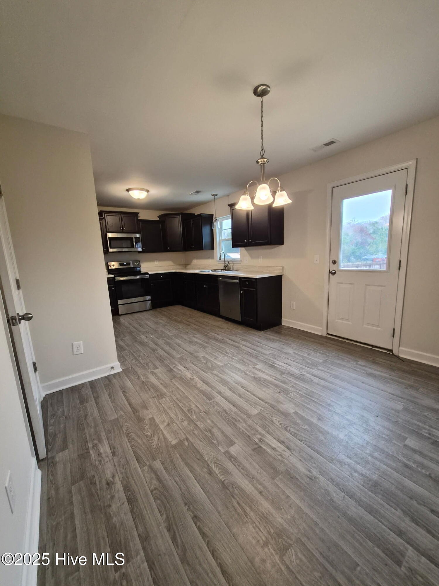 616 Riggs Road Hubert, NC 28539 - Photo 8 of 38 3549697778367743577