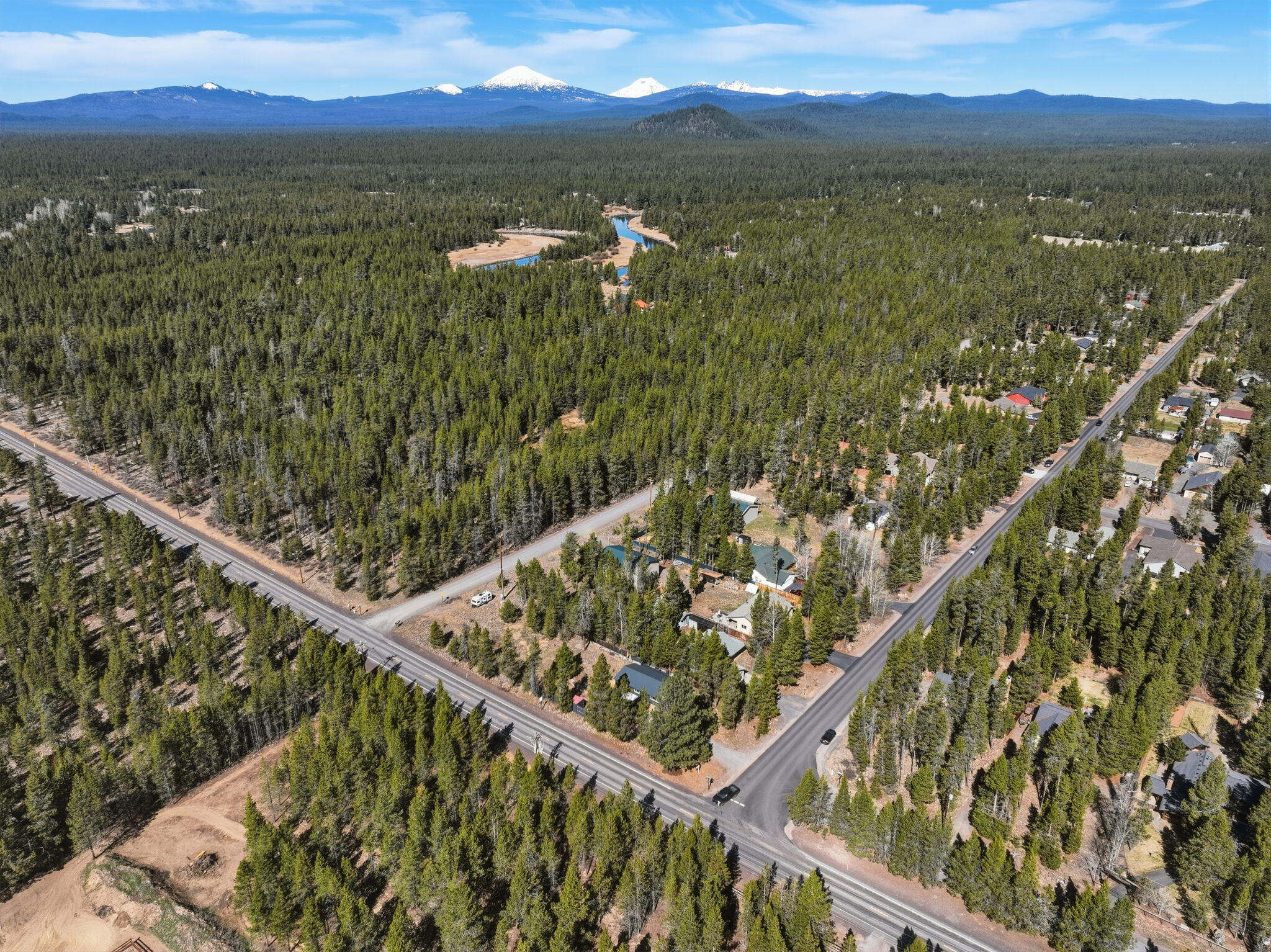 55601 Swan Road Bend, OR 97707 - Photo 36 of 41 13-web-or-mls-Riley_Visuals_013