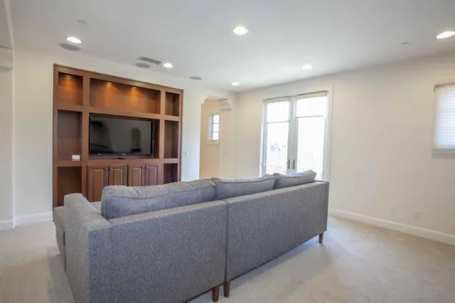 $2,750,000 | 16632 Rose Of Tralee Lane, San Diego, CA 92127