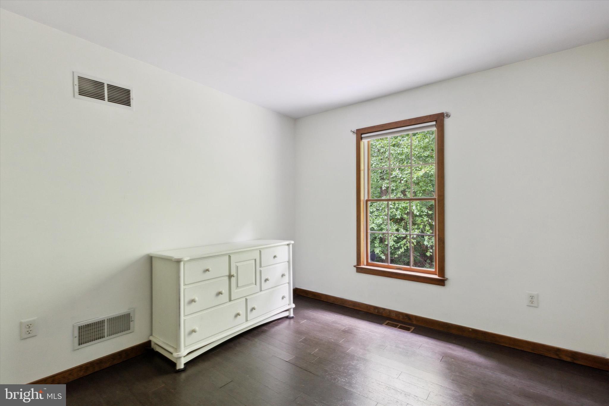 3041 Chestnut Hill Road Pottstown, PA 19465 - Photo 13 of 19 Upstairs Bedroom 2