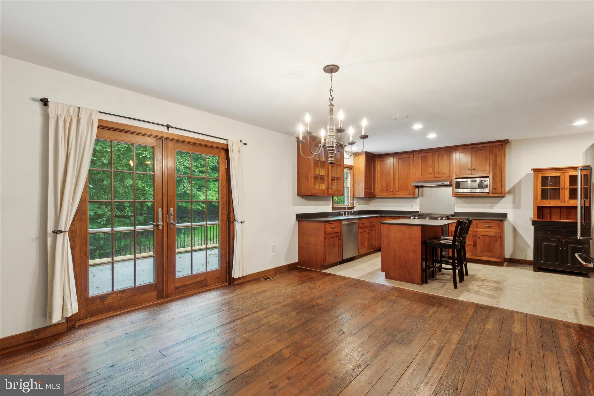 3041 Chestnut Hill Road Pottstown, PA 19465 - Photo 3 of 19 Dining Area/Kitchen