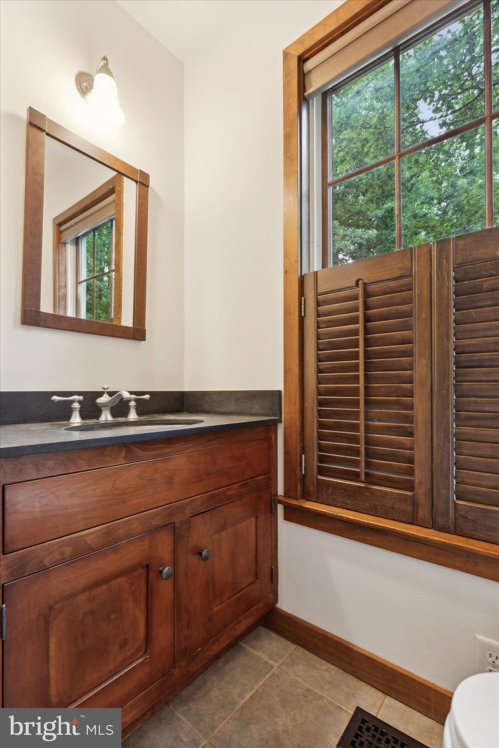 3041 Chestnut Hill Road Pottstown, PA 19465 - Photo 5 of 19 Half Bathroom Main Level