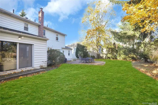 $5,850 | 220 Jackson Place, Hewlett, NY 11557