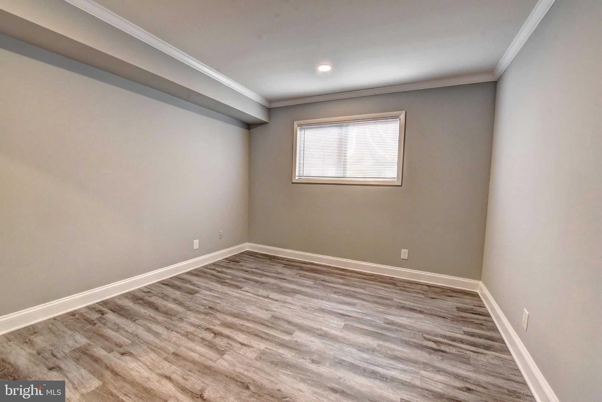 105 Skyhill Road, Unit 6 Alexandria, VA 22314 - Photo 18 of 39