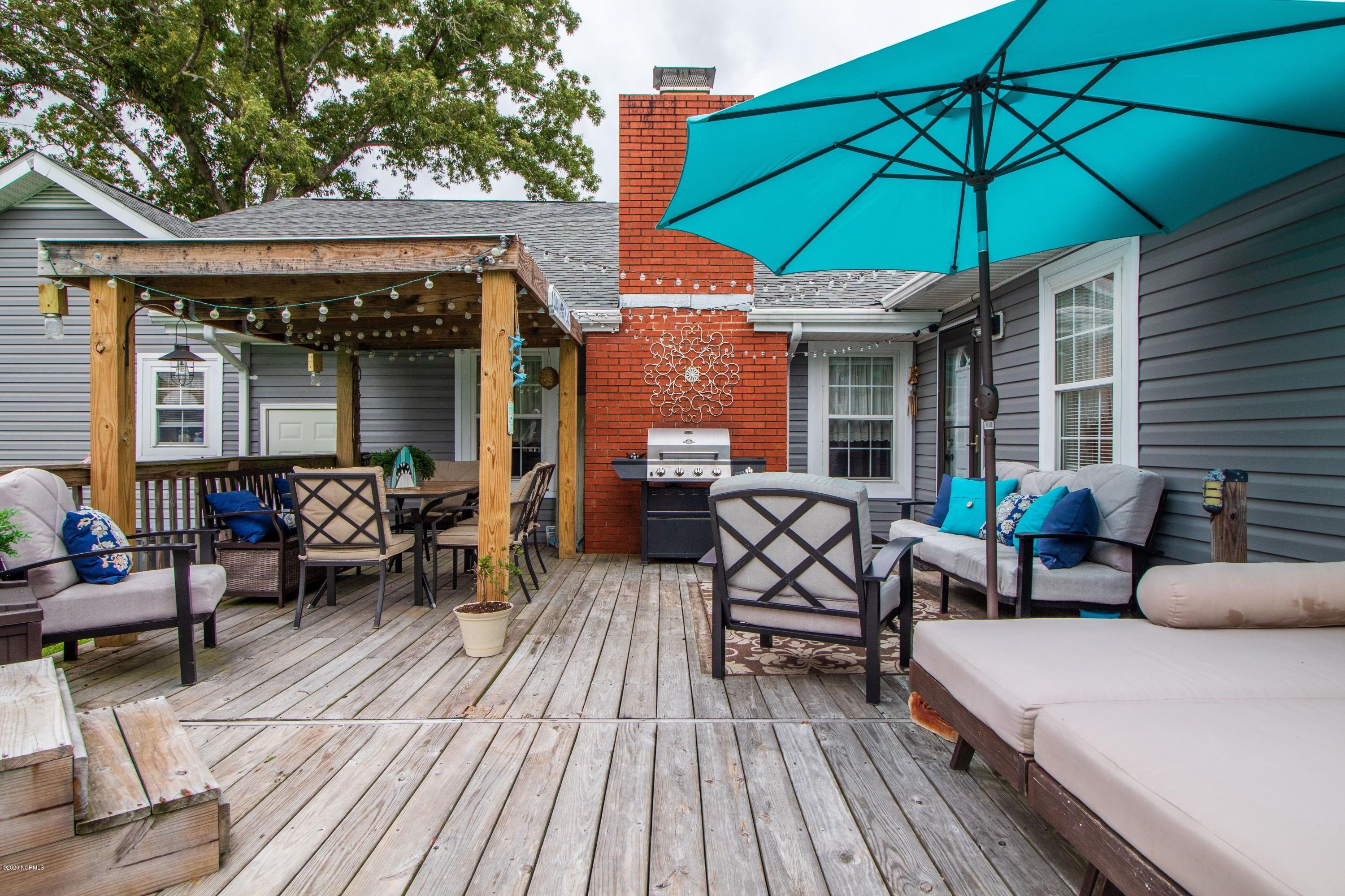 1263 Nine Foot Road Newport, NC 28570 - Photo 32 of 43 Back Deck