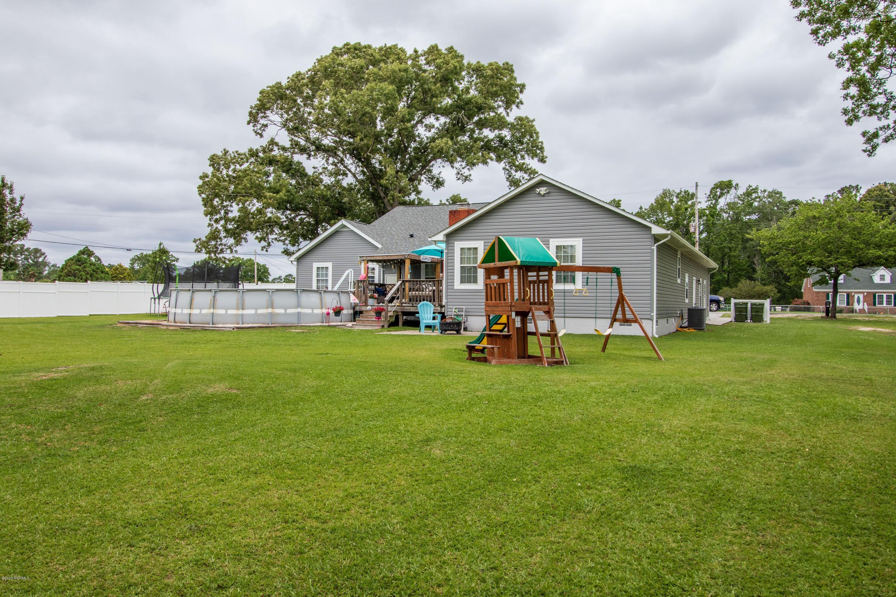 1263 Nine Foot Road Newport, NC 28570 - Photo 37 of 43 Back Of House
