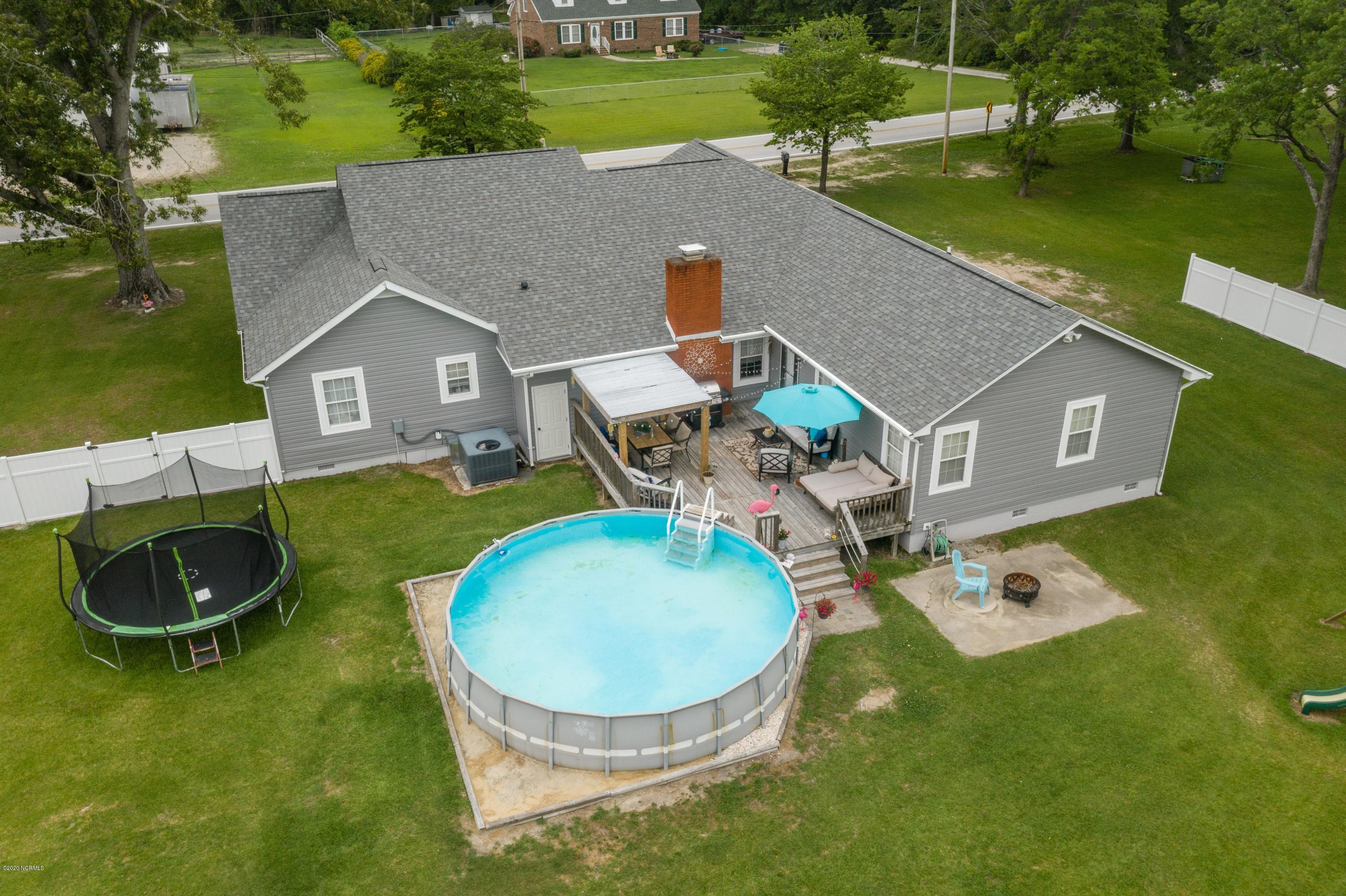 1263 Nine Foot Road Newport, NC 28570 - Photo 6 of 43 Great Backyard Space