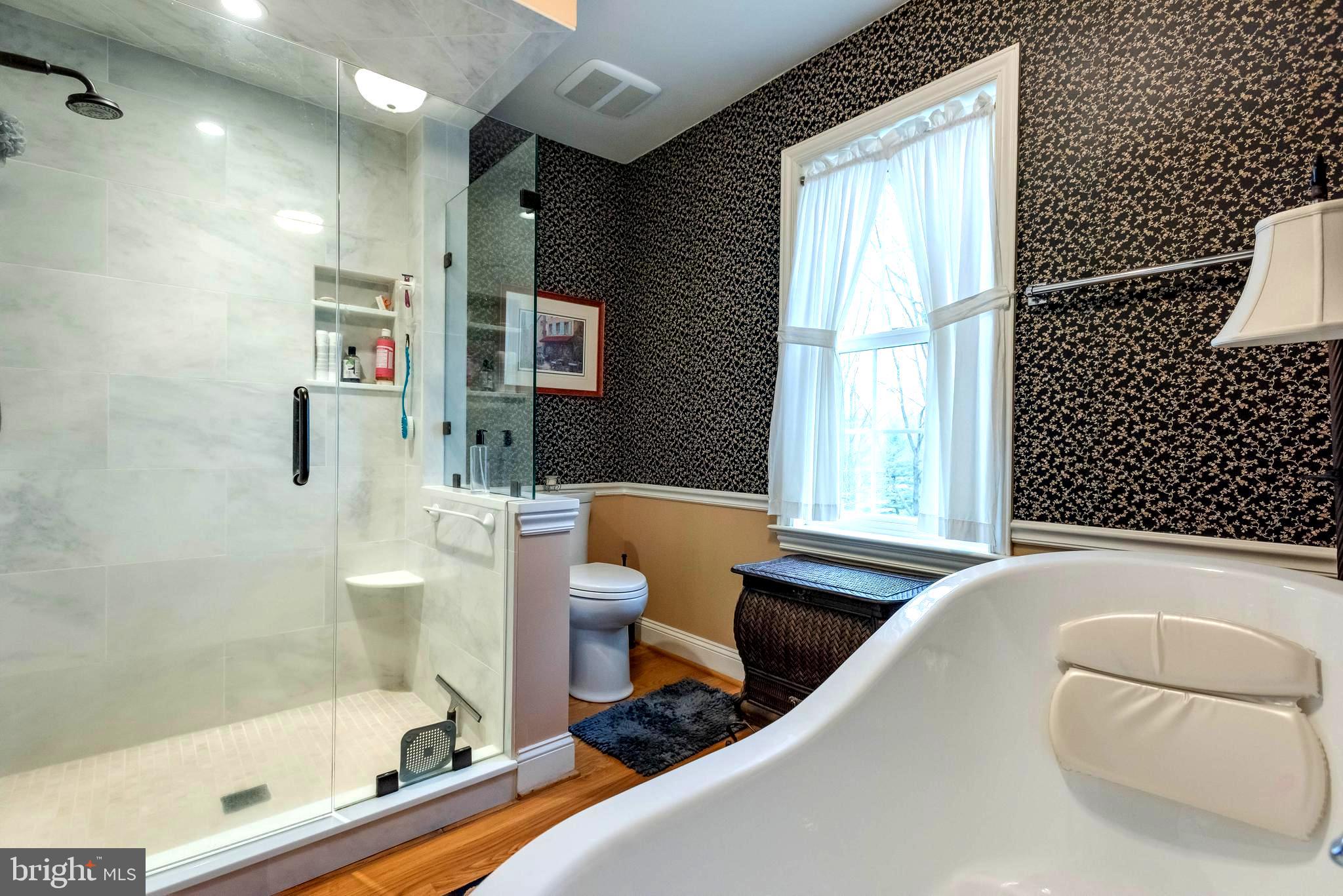 1451 Hilltop Road Spring City, PA 19475 - Photo 23 of 99 Master Bath Suite