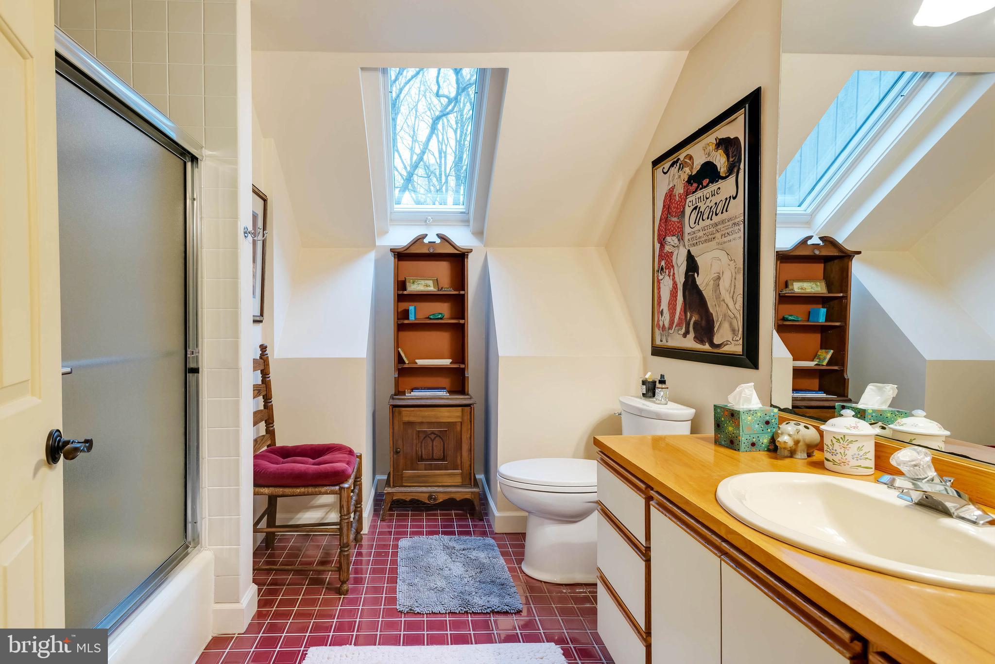 1451 Hilltop Road Spring City, PA 19475 - Photo 33 of 99 2nd Floor Shared Full Bathroom