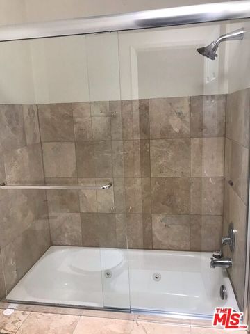 $3,200 | 1940 North Highland Avenue, Unit 59, Los Angeles, CA 90068