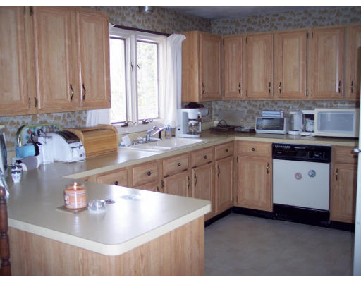 34 Finlay Road Sturbridge, MA 01518 - Photo 12 of 16