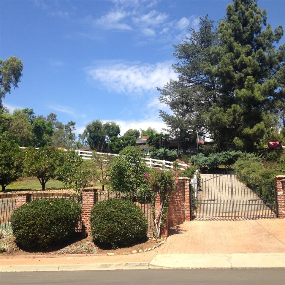 11710 Shadow Valley Road El Cajon, CA 92020 - Photo 2 of 19 Gallery Image 2